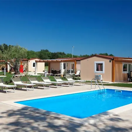 Feriepark Premium Mobile Homes In Camping Park Umag 4*