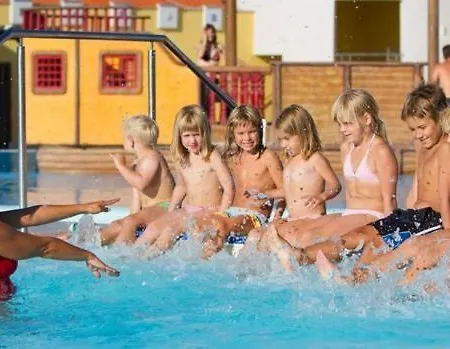 Premium Mobile Homes In Camping Park Umag 4*