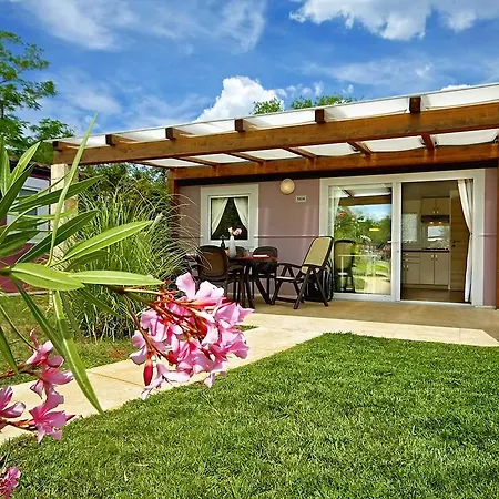 Feriepark Premium Mobile Homes In Camping Park Umag 4*